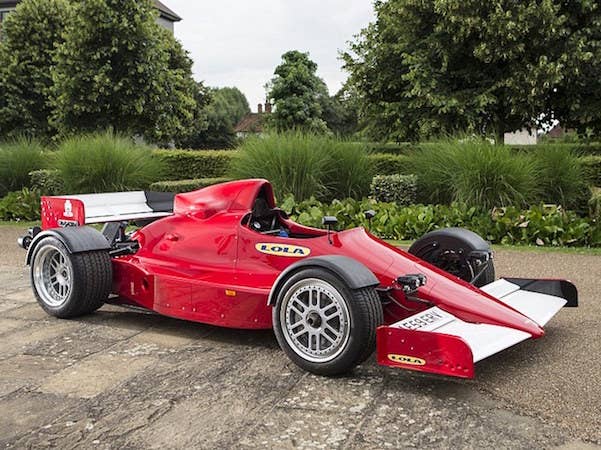 Lola F1 R